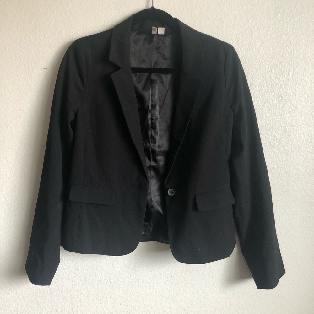 Fem Cut Black Blazer
